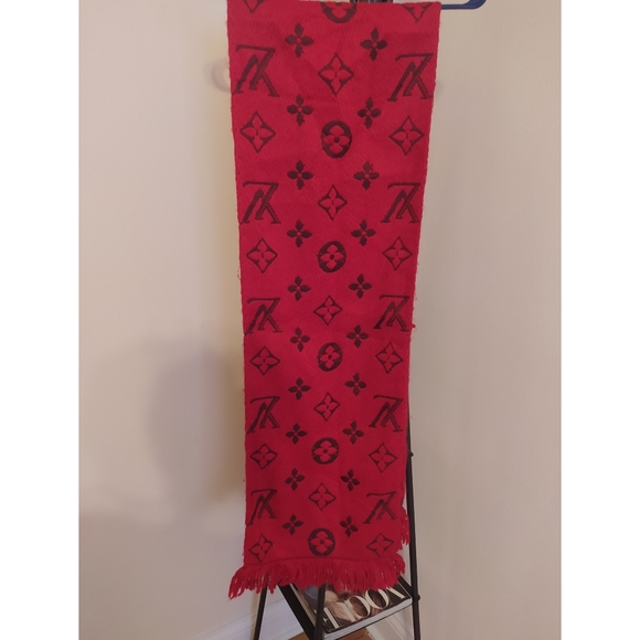 Louis Vuitton Logomania Scarf - Picture 3 of 11